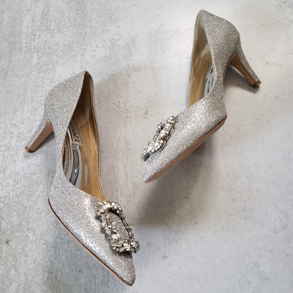 Badgley Mischka Carrie Crystal Embellished Pump Silver Glitter Heels SZ 6.5 - Picture 2 of 9